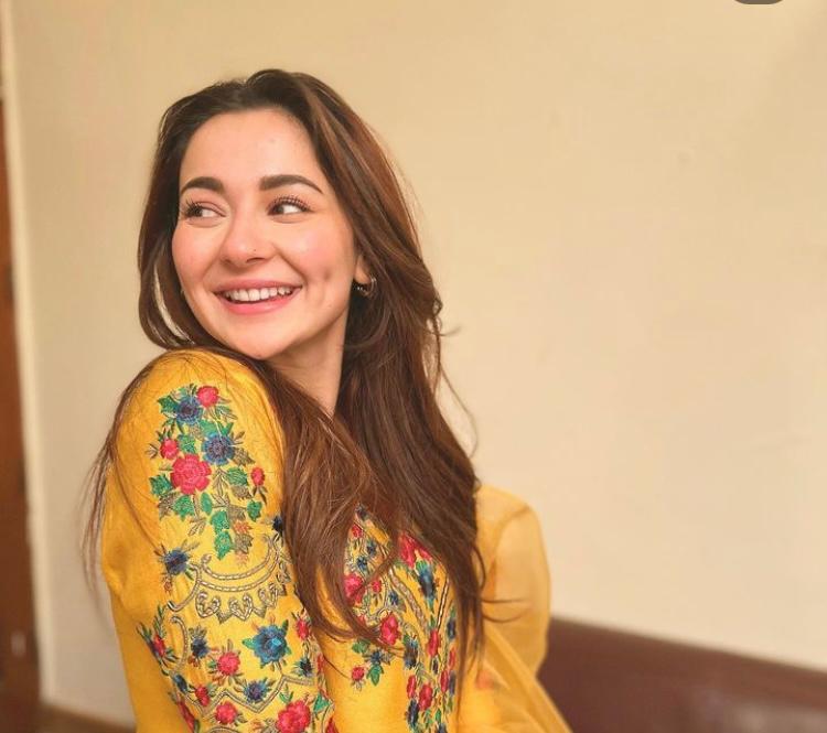 Hania Aamir opens up about her early life, college dropout - Mega News
