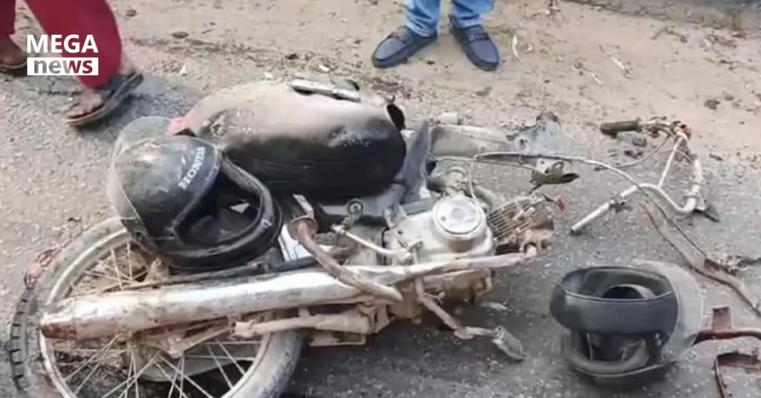Trailer crushes motorcyclist to death in Karachi