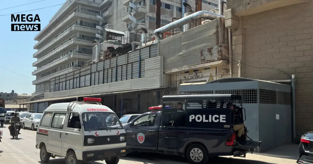 Two Chinese nationals shot by security guard in Karachi