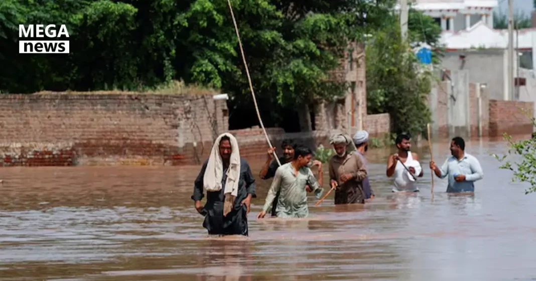 Sindh evacuates 133,887 as Chenab floods 16 villages