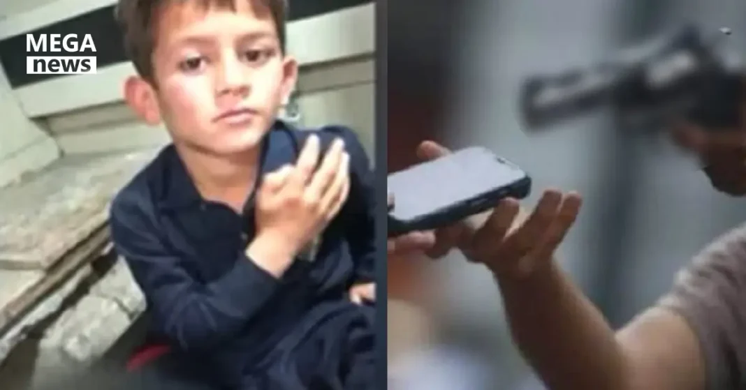 Cell phone snatchers shoot 7-year-old boy for resisting robbery in Karachi