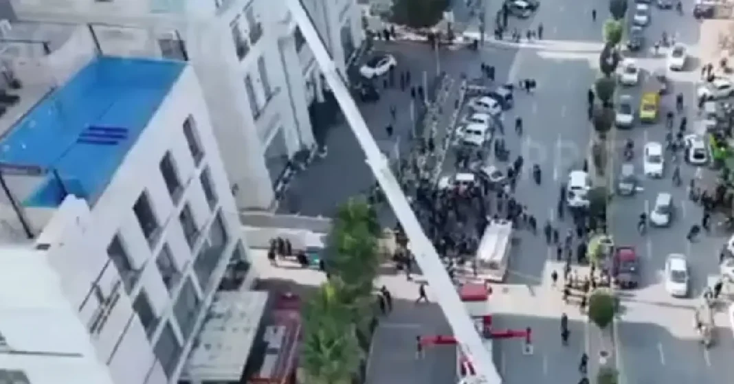 One Dead, 180 Rescued in Hotel Fire in Gulberg, Lahore